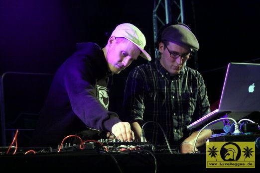 Massaya Soundsystem (D) 27. Summer Jam Festival - Fuehlinger See, Koeln - Yellow Tent  07. Juli 2012 (4).JPG